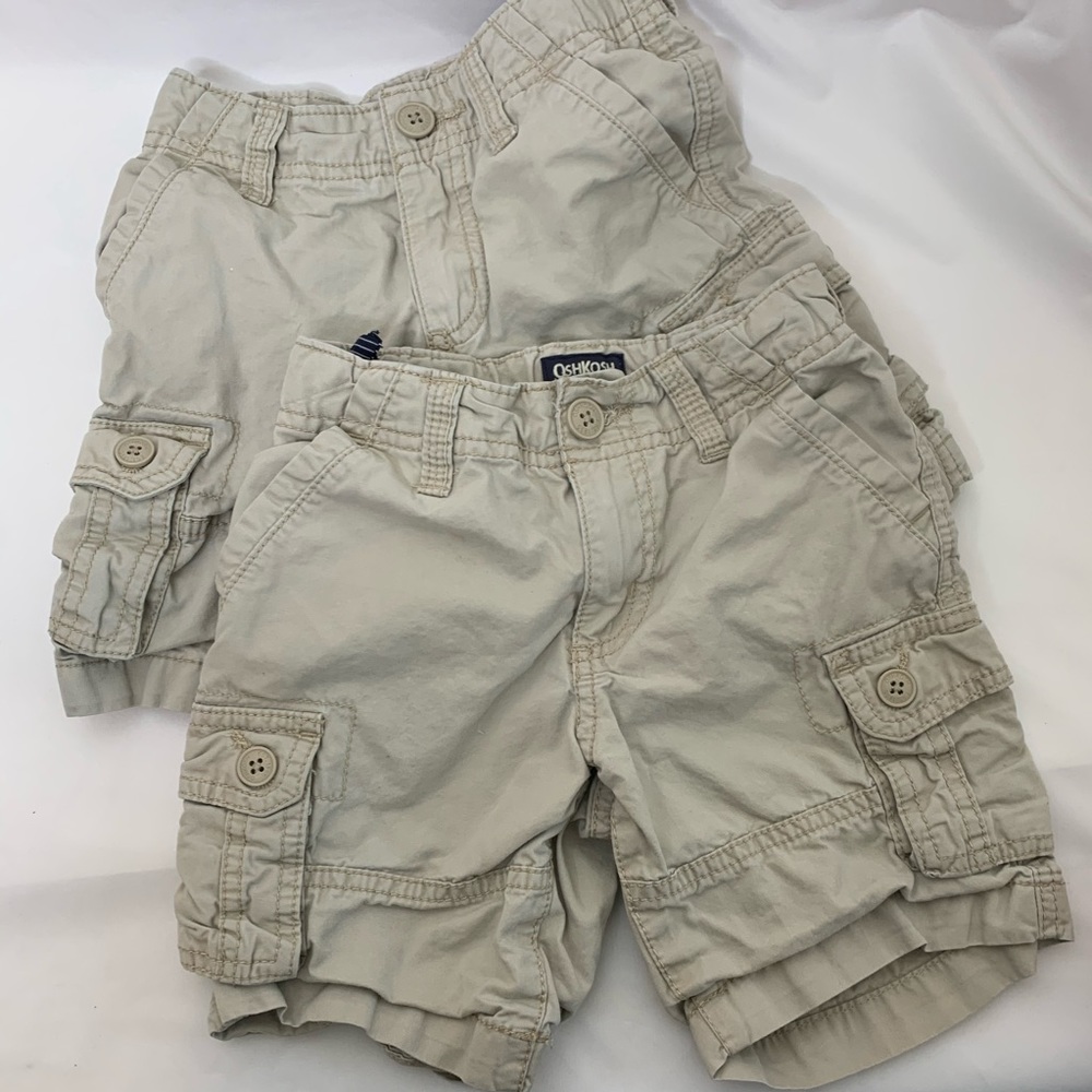 Twin set Oshkosh cargo shorts 2T